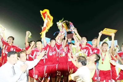 Hôm nay, khai mạc vòng chung kết giải U21 quốc gia - Báo Thanh Niên 2012: Ngày hội ở phố biển!