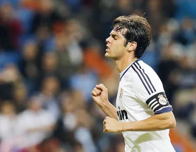 Real Madrid (7) - Deportivo (10): 3 điểm vì Siêu kinh điển
