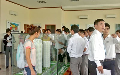 Many potential customers visit launch of HAG’s Thanh Binh project (Photo: SGGP) Many potential customers visit launch of HAG’s Thanh Binh project (Photo: SGGP)