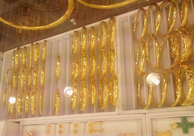 Domestic gold price has hit a year high, exceeding VND48 million a tael, following global trend (Photo: U. Phuong) Domestic gold price has hit a year high, exceeding VND48 million a tael, following global trend (Photo: U. Phuong)