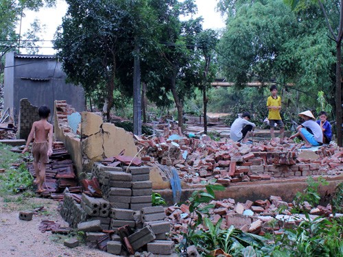 Flood sweep away many houses in Lang Chanh District in the northern province of Thanh Hoa Flood sweep away many houses in Lang Chanh District in the northern province of Thanh Hoa