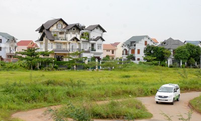 The new draft for amendment of land law will allow residents to hire private consultants to assess land value (Photo: SGGP) The new draft for amendment of land law will allow residents to hire private consultants to assess land value (Photo: SGGP)
