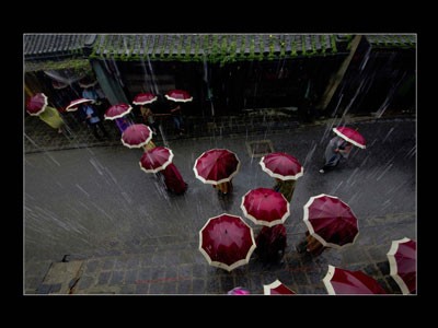 ‘In the rain’ by Mai Thanh Chuong ‘In the rain’ by Mai Thanh Chuong