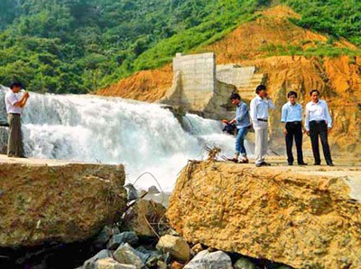 The breached section of the spillway channel of the Dakrong Hydropower Plant The breached section of the spillway channel of the Dakrong Hydropower Plant