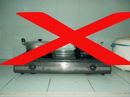 Hình 4: Bếp sử dụng gas thông thường Hình 4: Bếp sử dụng gas thông thường