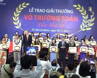 Lễ trao Giải thưởng Võ Trường Toản lần thứ 15, năm 2012: Trân trọng và biết ơn ảnh 5 Lễ trao Giải thưởng Võ Trường Toản lần thứ 15, năm 2012: Trân trọng và biết ơn ảnh 5