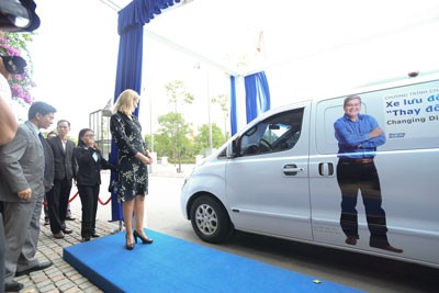 The vans carry material for diabetes education, risk factor screening, blood glucose screening, healthy diet and healthy living guidance information The vans carry material for diabetes education, risk factor screening, blood glucose screening, healthy diet and healthy living guidance information
