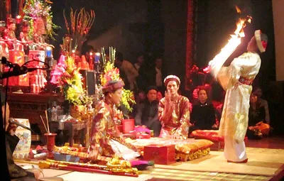 Giáo sư Ngô Đức Thịnh: Cần vén màn bí ẩn của nghi lễ hầu đồng