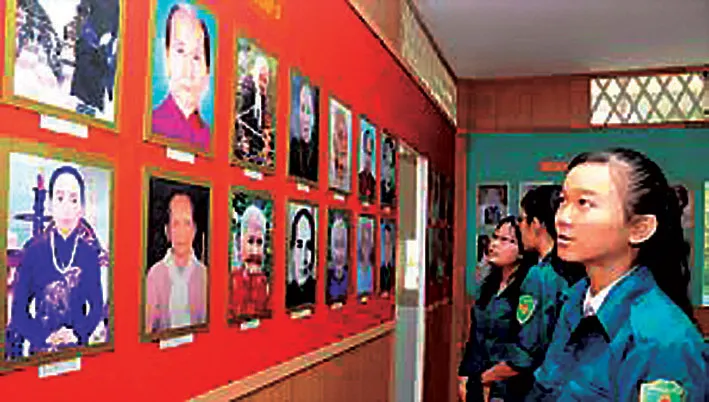 Chủ nhật 18-11