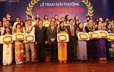 Gương mặt các thầy, cô đạt giải thưởng. Ảnh: Trần Thanh Gương mặt các thầy, cô đạt giải thưởng. Ảnh: Trần Thanh
