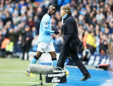 Lại rộn chuyện về Mario Balotelli: Phạt tiền 340.000 bảng…