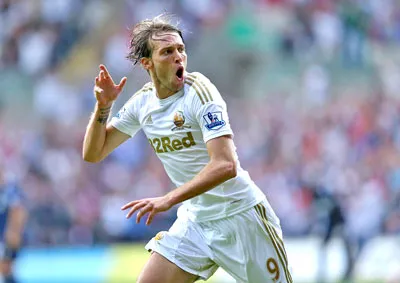 Giải ngoại hạng Anh đêm nay: Michu tuyên chiến Man.United