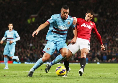 West Ham - Man.United: Không Van Persie, đã có Chicharito!