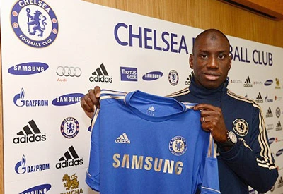 Chelsea chính thức có Demba Ba, Torres sẽ dự bị