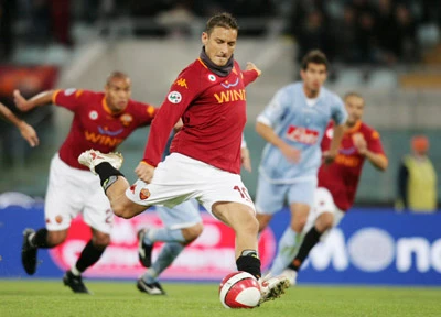 Napoli (5) - Roma (6): Long hổ tranh hùng