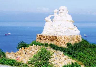 Tượng phật di lặc trong khu du lịch văn hóa hồ mây núi lớn Tượng phật di lặc trong khu du lịch văn hóa hồ mây núi lớn
