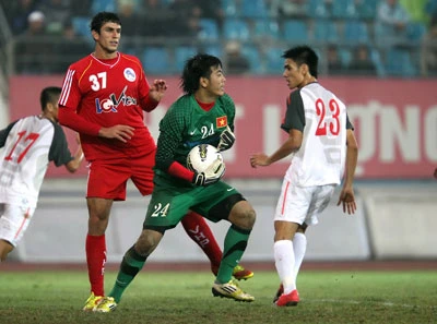 Tuyển Việt Nam chuẩn bị cho vòng loại Asian Cup 2015 - Bấp bênh điểm tựa