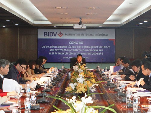 Tran Bac Ha chairing a meeting at the BIDV – (Photo: BIDV) Tran Bac Ha chairing a meeting at the BIDV – (Photo: BIDV)