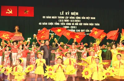 Chương trình văn nghệ tại Lễ kỷ niệm 83 năm ngày thành lập Đảng Cộng sản Việt Nam. Ảnh: VIỆT DŨNG Chương trình văn nghệ tại Lễ kỷ niệm 83 năm ngày thành lập Đảng Cộng sản Việt Nam. Ảnh: VIỆT DŨNG