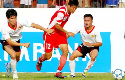 Lượt trận thứ nhất V-League 2013 (ngày 3-3): Công Vinh lập công