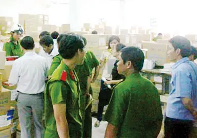Gian nan chống sách lậu
