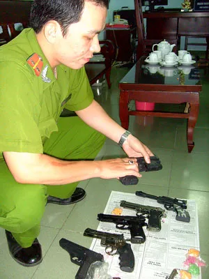 Đi mua “hàng nóng”