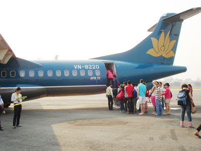 Vietnam Airlines launches promotion program " Hello, Summer Vacation 2013" to encourage people to travel more (Photo: U. Phuong) Vietnam Airlines launches promotion program " Hello, Summer Vacation 2013" to encourage people to travel more (Photo: U. Phuong)