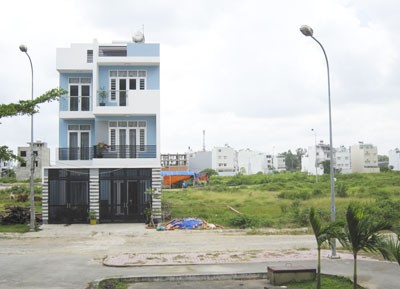It is nessasary to have a new decree on land planning and rate of land compensation and resettlement is needed (Photo: SGGP) It is nessasary to have a new decree on land planning and rate of land compensation and resettlement is needed (Photo: SGGP)