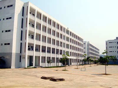 Students refuse to move into the newly built dormitory in Lien Chieu District in Da Nang City (Photo: SGGP) Students refuse to move into the newly built dormitory in Lien Chieu District in Da Nang City (Photo: SGGP)