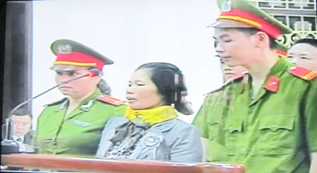Xét xử ông Đoàn Văn Vươn và người thân “Giết người, chống người thi hành công vụ” ảnh 2 Xét xử ông Đoàn Văn Vươn và người thân “Giết người, chống người thi hành công vụ” ảnh 2