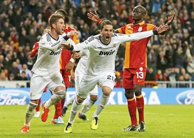 Tứ kết lượt đi Champions League: Real Madrid thắng Galatasaray 3 - 0