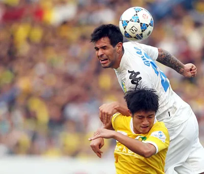 Vòng 4 V-League 2013: Hà Nội T&T hòa Sông Lam Nghệ An 2 - 2