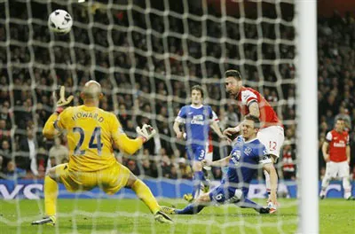 Giải Ngoại hạng Anh (rạng sáng 17-4): Arsenal hòa Everton 0 - 0