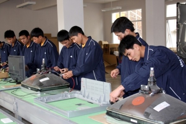 HCMC creates more jobs for young people HCMC creates more jobs for young people