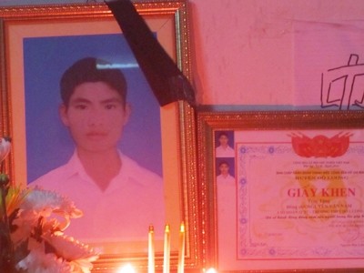 Nguyen Van Nam who died after saving 5 children from drowning. Nguyen Van Nam who died after saving 5 children from drowning.