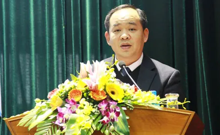 Tăng quyền lực hay tăng uy tín?