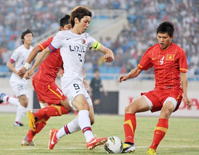 Bóng đá giao hữu: U23 Việt Nam hòa CLB Kashima Antlers 2 - 2