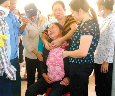 Tang thương ngày trở về