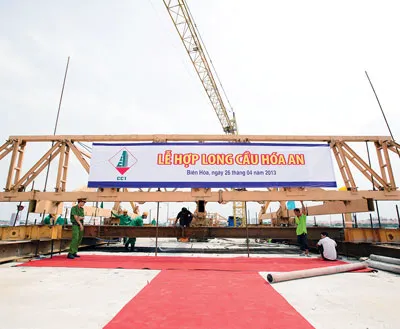 Cầu Hóa An được thi công bằng công nghệ hiện đại Cầu Hóa An được thi công bằng công nghệ hiện đại