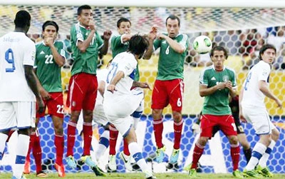 Confederations Cup 2013 - Bảng A: Itallia thắng Mexico 2 - 1