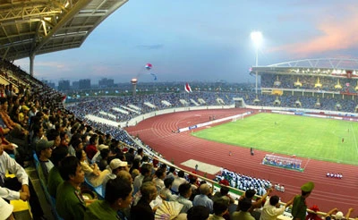 Từ V-League đến... sân Mỹ Đình