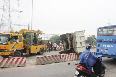 Xe ben tông xe 7 chỗ chỉ vì “ma men”