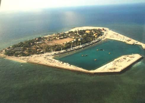 Song Tu Tay Island Song Tu Tay Island