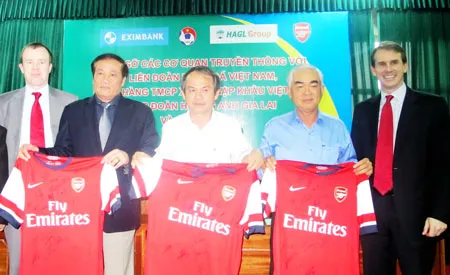 Bóng đá và câu chuyện kinh doanh