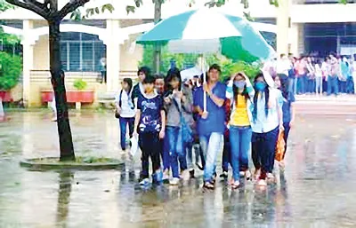 Sinh viên tình nguyện trải nghiệm trong những ngày tiếp sức mùa thi ảnh 11 Sinh viên tình nguyện trải nghiệm trong những ngày tiếp sức mùa thi ảnh 11
