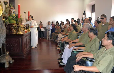 Về thăm thành phố