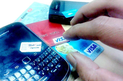 Những thông tin như tài khoản ngân hàng, sim điện thoại di động cần được bảo mật kỹ hơn khi tham gia sử dụng dịch vụ OTP. Những thông tin như tài khoản ngân hàng, sim điện thoại di động cần được bảo mật kỹ hơn khi tham gia sử dụng dịch vụ OTP.