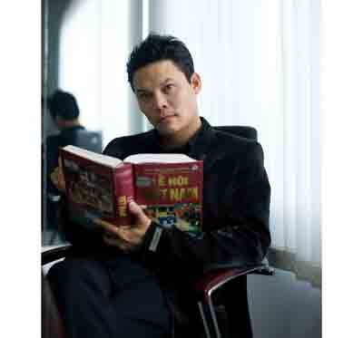 Director Le Quy Duong Director Le Quy Duong
