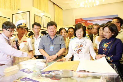 City leaders are present at the exhibition