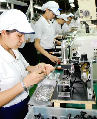 Điểm sáng FDI và nỗi lo…